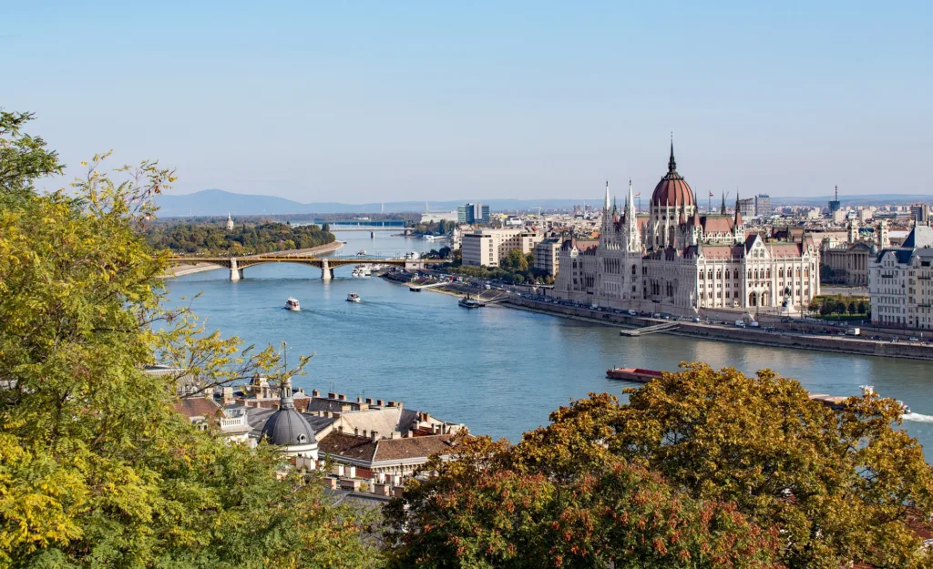 cheap Budapest car rental with driver