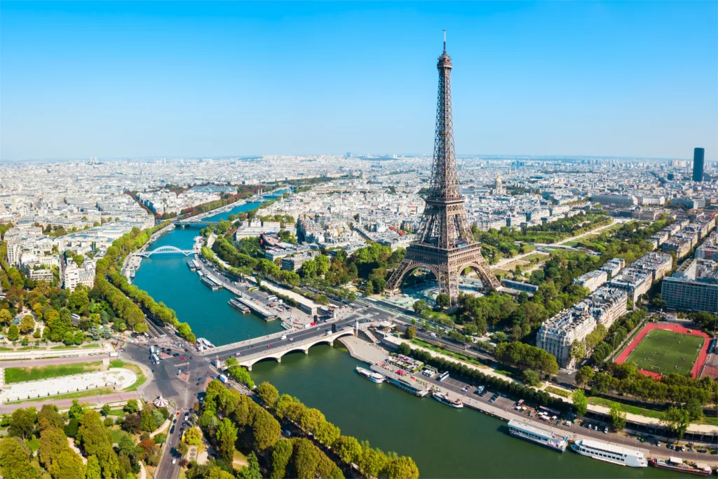 cheap car rental with a driver in Paris